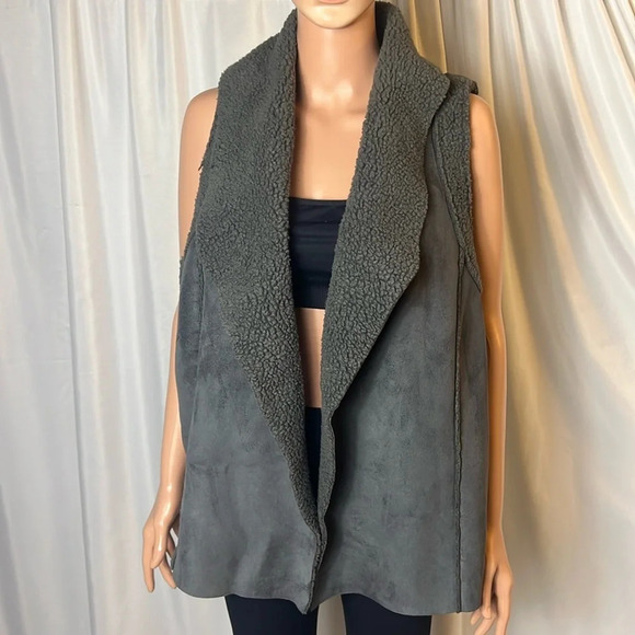 Bass Women’s Vest Fleece Size M Gray Fall Western Collar Sterling Lapel - Picture 1 of 8
